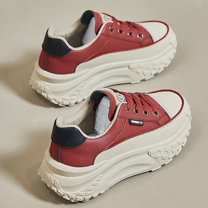 Velaria - Fashionable orthopaedic shoes for women