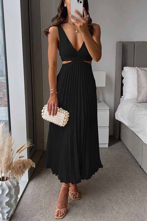 Gabriella™ | V-Neck Cut-Out Pleated Maxi Dress