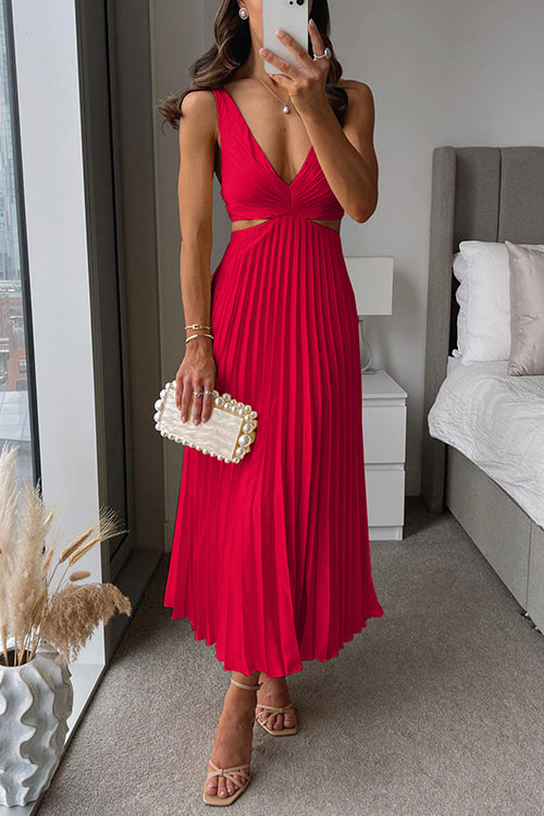 Gabriella™ | V-Neck Cut-Out Pleated Maxi Dress